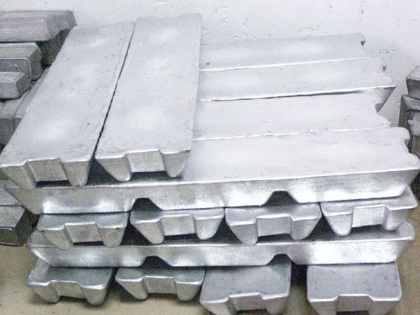 Low temperature zinc alloy